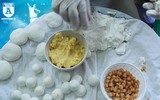 Xem người Hà Nội làm bánh trôi, bánh chay trong Tết Hàn thực